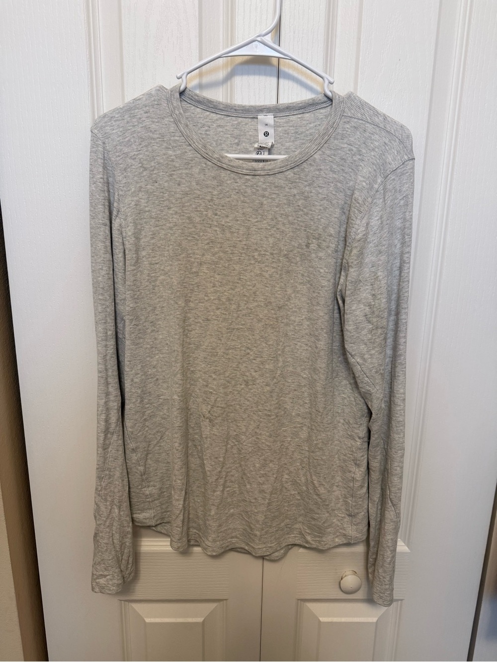 lululemon athletica Heather Gray Long Sleeve Crew Top